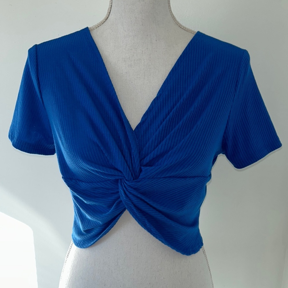 NWT Love J Twist Front Ribbed Short Sleeve Crop Top